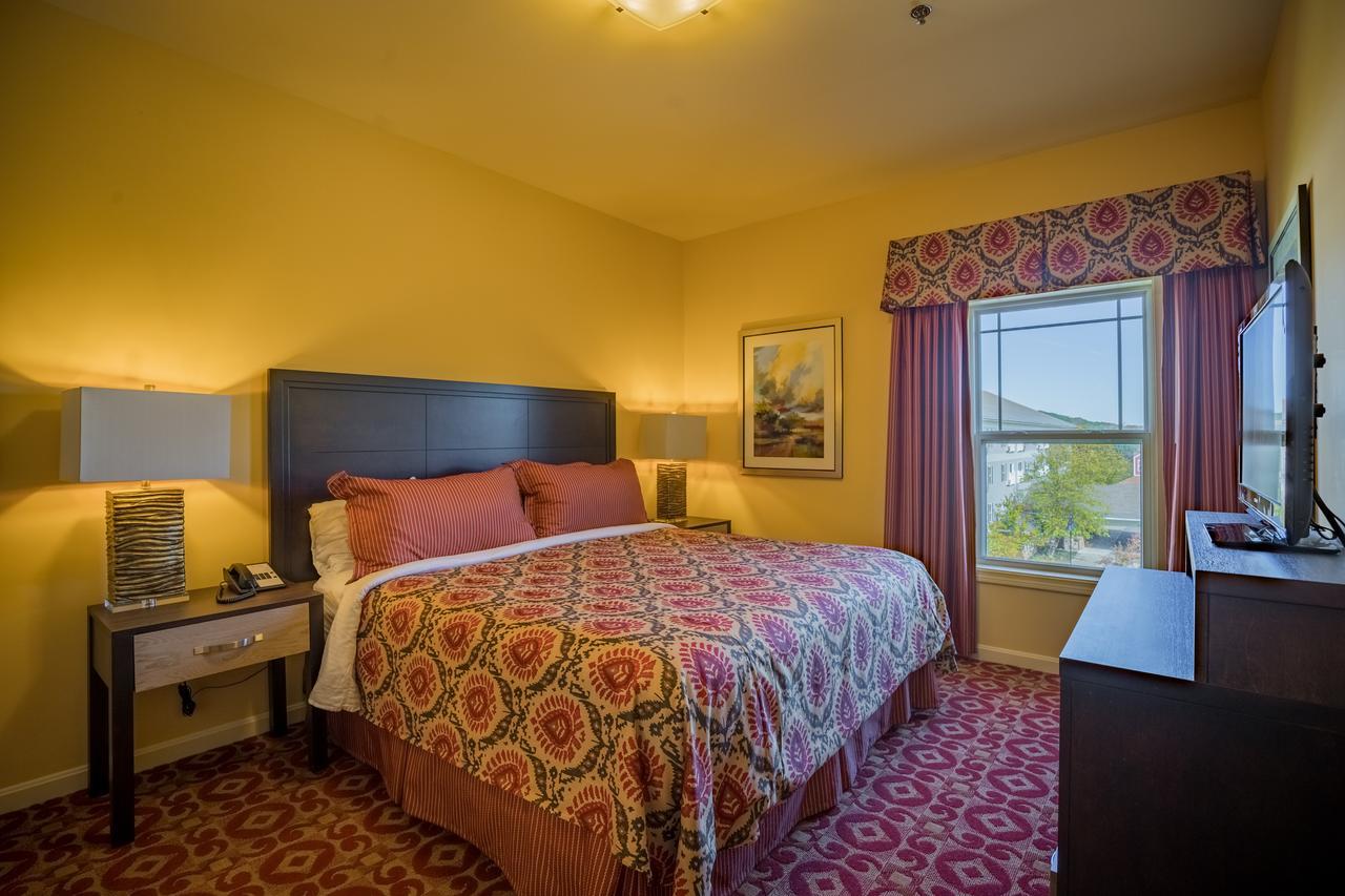 Berkshire Mountain Lodge Питсфийлд Екстериор снимка